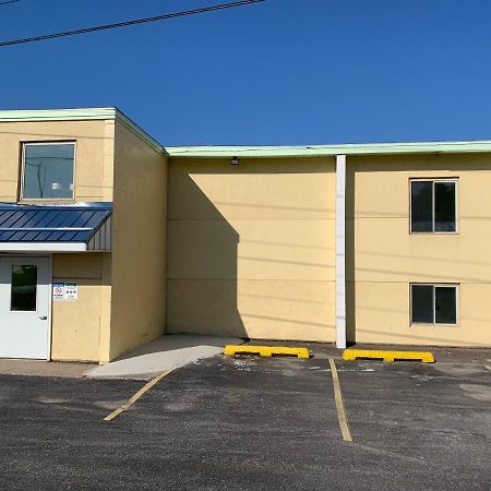 Lake Inn Ebensburg Exterior photo